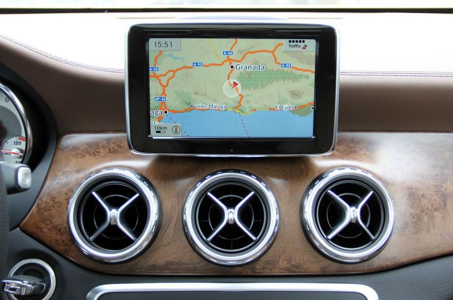  Mercedes-Benz GLA250 4Matic 2014 года  (фото 47 из 60)
